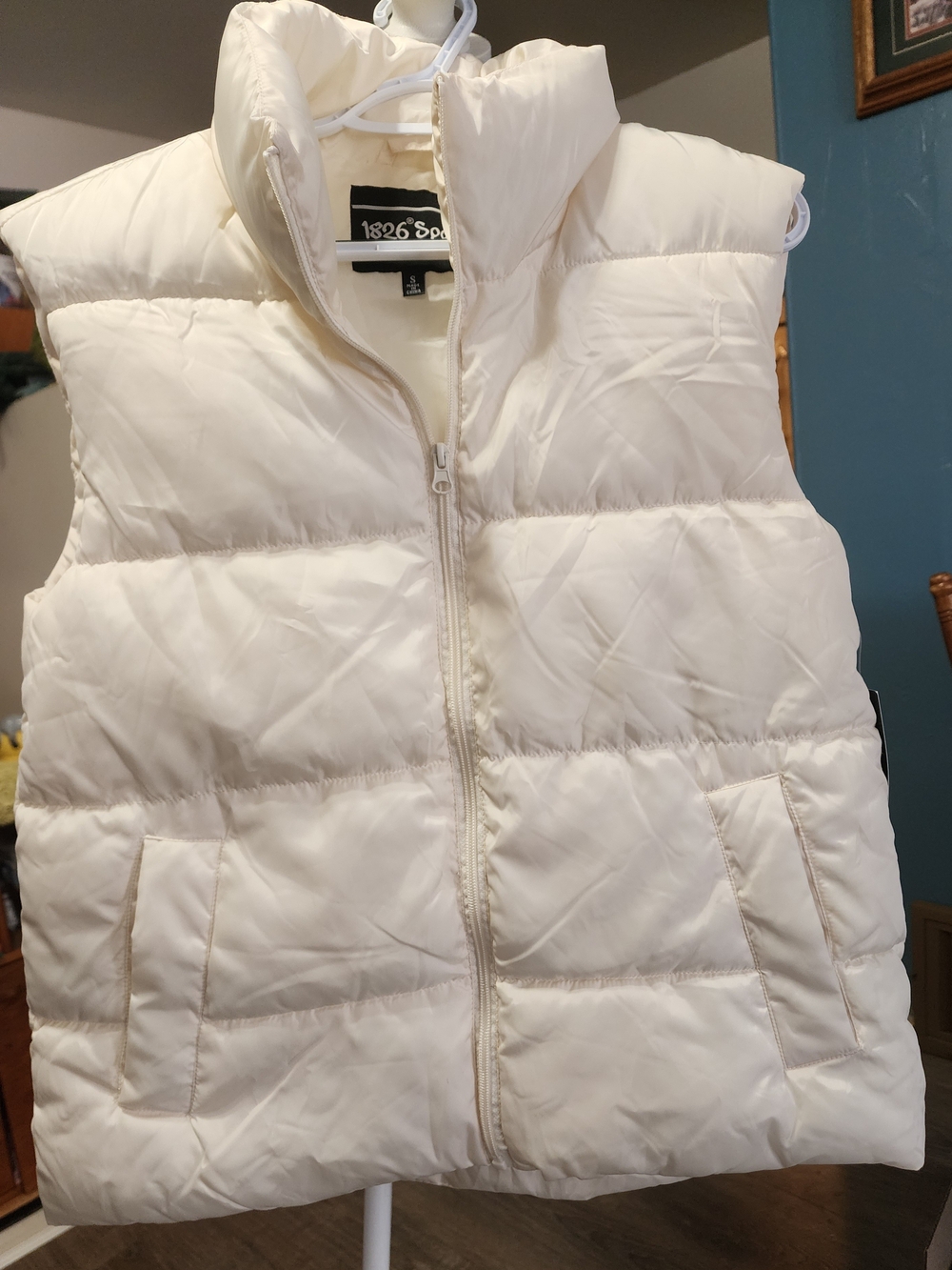 1826 Sport Women's Cream Puffer Vest Sz Small